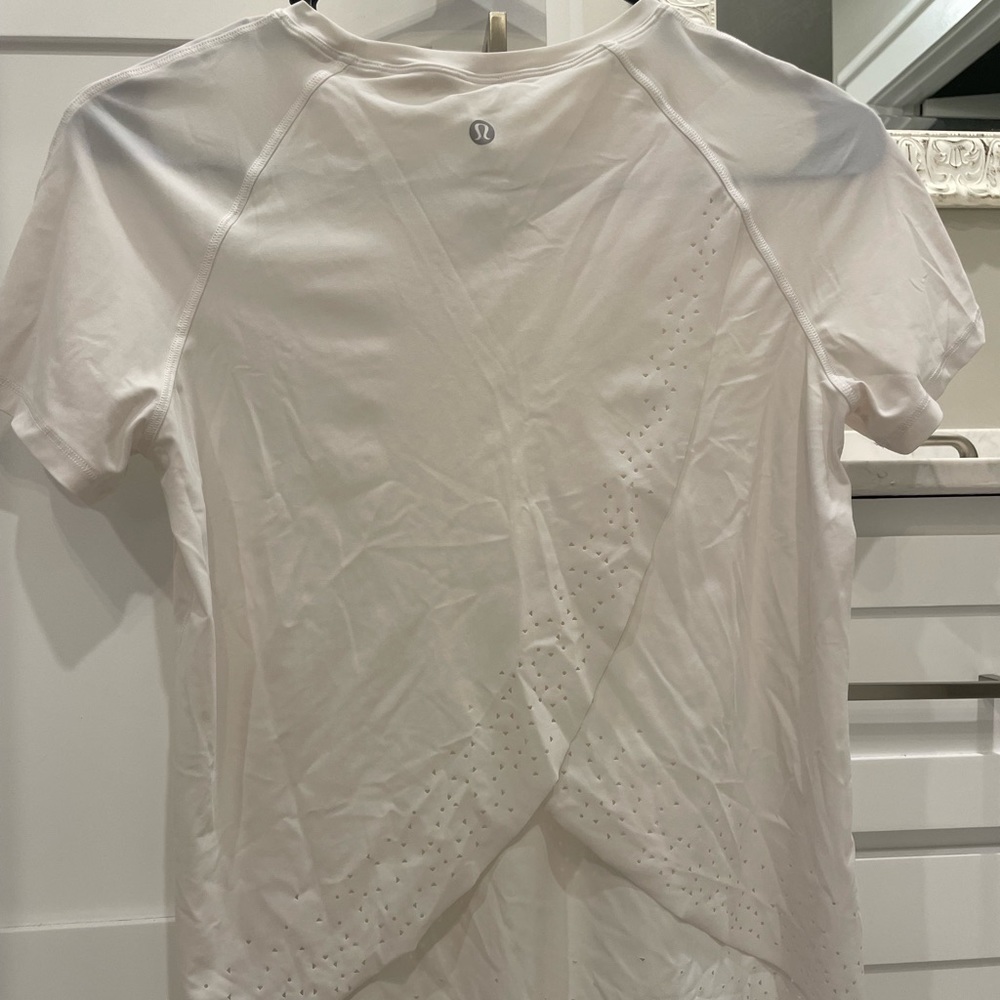 Lululemon open back shirt